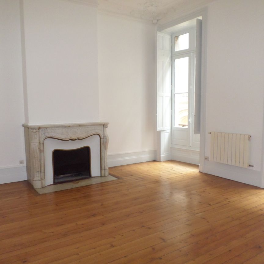 Location Appartement 3 pièces 107m² BORDEAUX 33000 - Photo 1