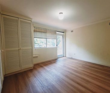 CONVENIENT POSITION - Photo 5