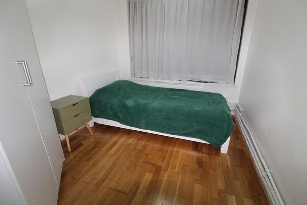 3 bedroom flat to rent - Photo 1