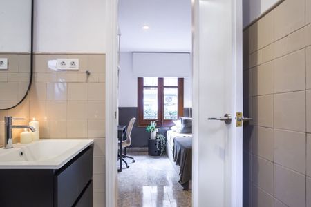 Carrer de lEscorial, Barcelona, Catalonia 08024 - Photo 4