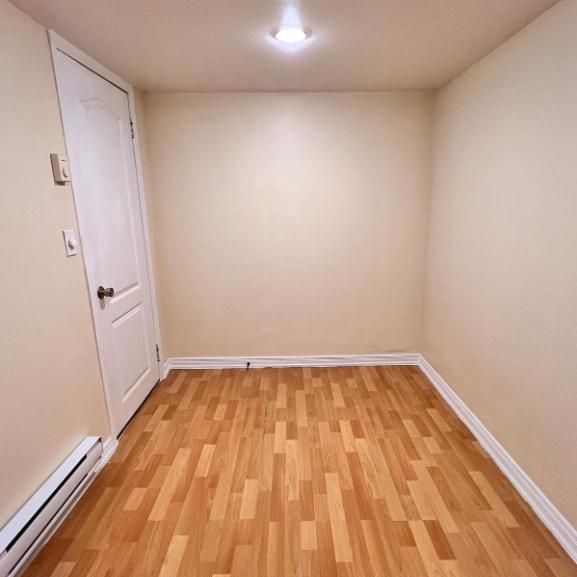 Grand 4 ½ à NDG (Village Monkland) et demi-sous-sol, disponible immédiatement - Photo 1