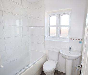 Snowberry Crescent, Warrington - Photo 6