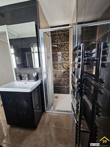 Worplesdon Road, Guildford, Surrey, GU2 - Photo 2