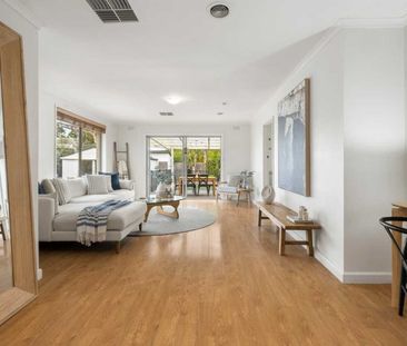 Perfect Family Oasis with Poolside Retreat - Photo 1
