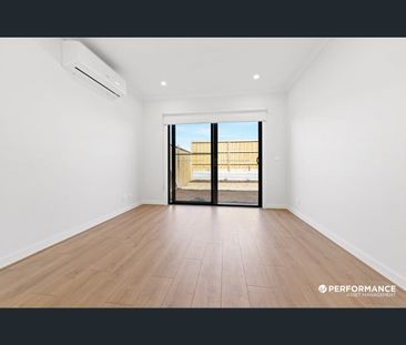 4 Pettigrew Street, Mambourin, Vic 3024 - Photo 3