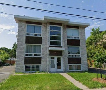 2 CH - 1 SDB - Longueuil - $1,595 /mo - Photo 1