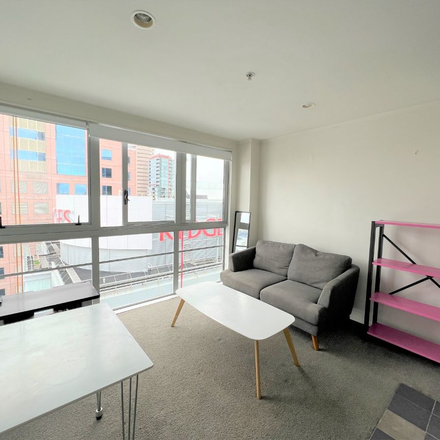 Inner City Convenience - Photo 1