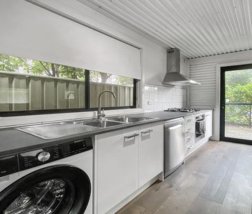 Fully Furnished Cottage - Photo 2