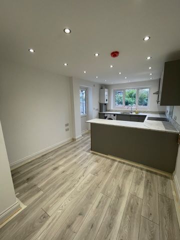 2 Bed Flat, Raleigh Road, BS3 - Photo 2