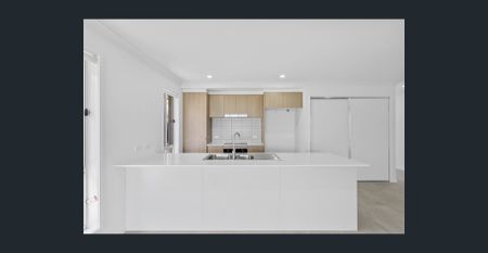 Brand New 4-Bed Family Home with Spacious Yard - Photo 5