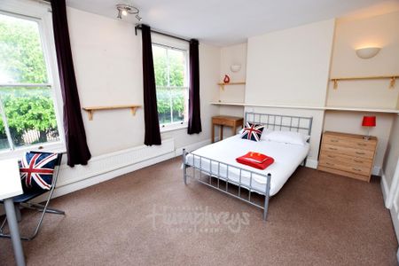 4 bedroom terraced house to rent - Photo 4