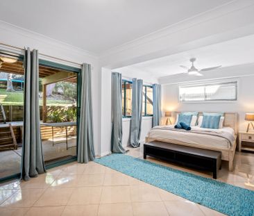 Spacious Family Home within short walk to Killcare Beach - Photo 1