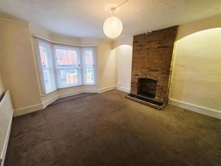 3 bedroom property to rent - Photo 3