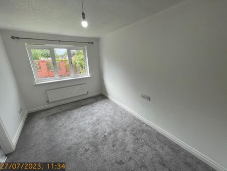3 bedroom detached house to rent - Photo 4