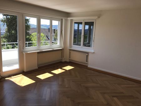 Wohnen mit Panorama - Blick über die Stadt und die Bergen - Photo 2