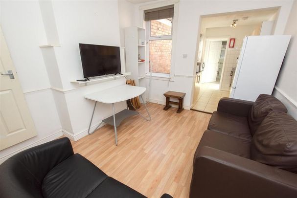 4 bedroom house to rent - Photo 1