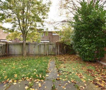 3 bedroom terraced house to rent - Photo 4