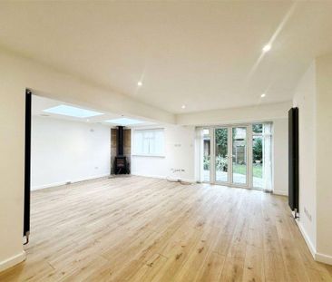 3 bedroom detached house to rent - Photo 3