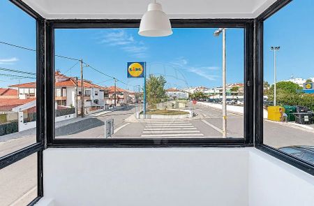 Apartment T1 in Carcavelos e Parede, Cascais - Photo 4