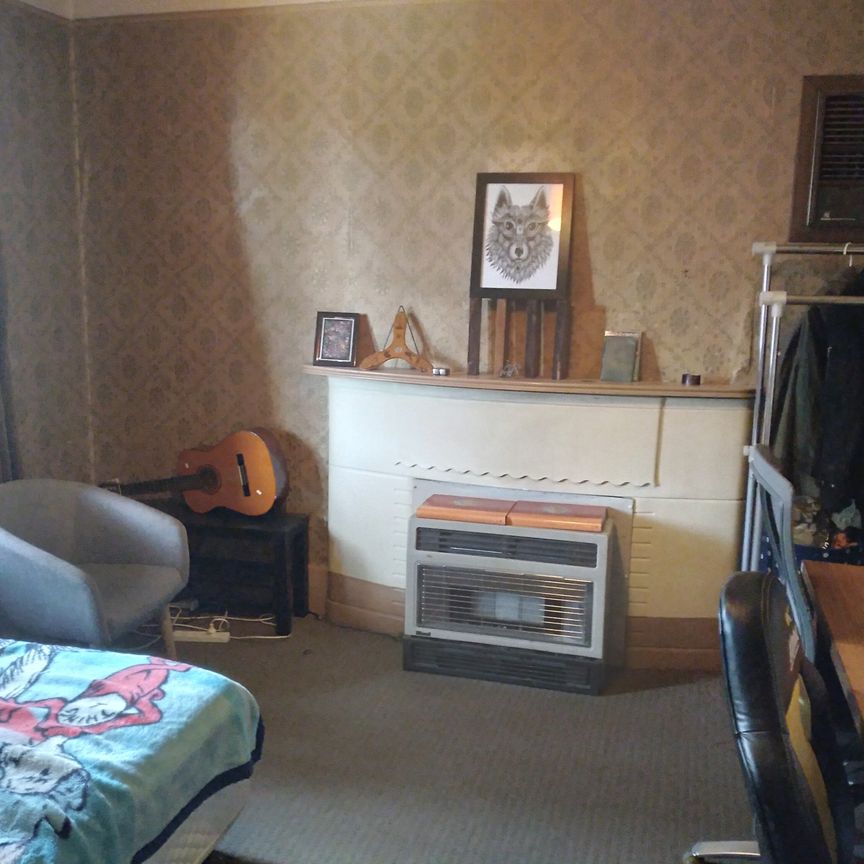 Brunswick West - Photo 1