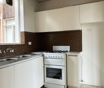 Great lifestyle in premier location - Photo 3