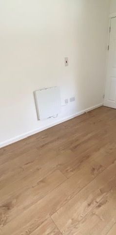 Buckingham Road, Milton Keynes, Bletchley - Photo 1