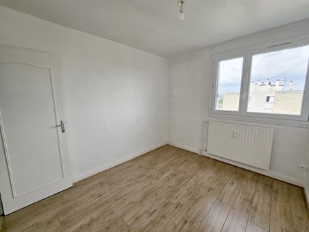 Location Appartement 4 pièces 77m² COMPIEGNE 60200 - Photo 2
