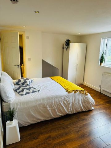 1 bedroom in a house share to rent - Photo 5