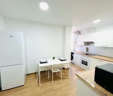 Calle Pascual Hermanos, Alcobendas, Community of Madrid 28100 - Photo 6