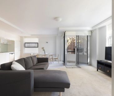 Boutique Living with a City Fringe Lifestyle - Photo 2