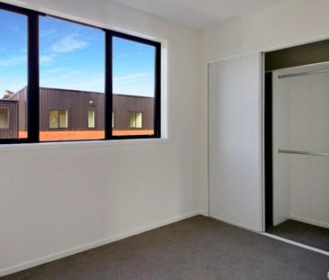 2 bedroom townhouse in Mount Wellington - Photo 2