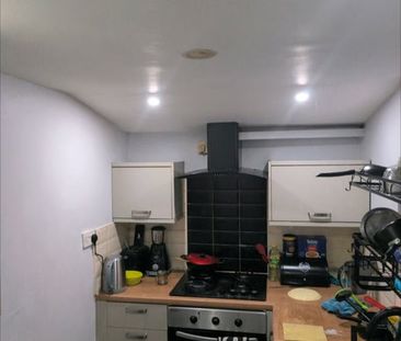 Room in a Shared House, Pink Bank Lane, M12 - Photo 4