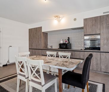 Modern appartement met terras in een doodlopende straat - Photo 5