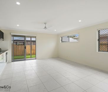 MODERN 3BED HOME WITH FULLY FENCED BACKYARD - Photo 3