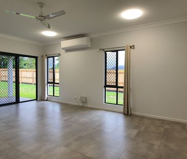 4 BEDROOM HOME IN ATHERTON - Photo 2