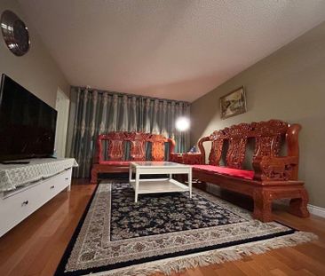 For Lease - 336 Hollyberry Trail, Toronto, Ontario - Photo 5