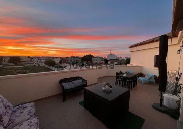 Alquiler de dúplex en Avenida Emilio Castelar, 94