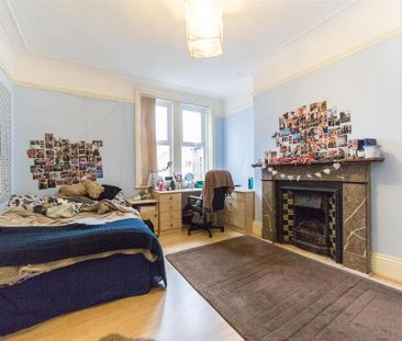 6 bedroom terraced house to rent - Photo 4