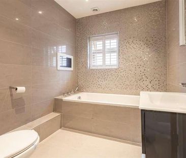 Blackacre Road, Theydon Bois, CM16 - Photo 2