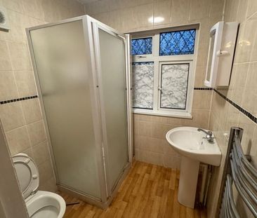 4 Bed Terraced House, Burgess Road, SO16 - Photo 4