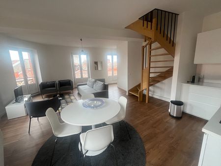 TOULOUSE SAINT ETIENNE Beau T3 meublé en duplex - Photo 2
