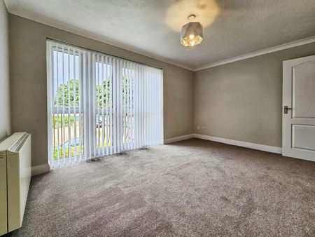 Kingston Road, Staines-upon-Thames, Surrey, TW18 1BA - Photo 2