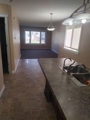 352 Smith St, Regina - Photo 1