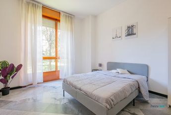 Stanza singola in Via Palmanova, Milano