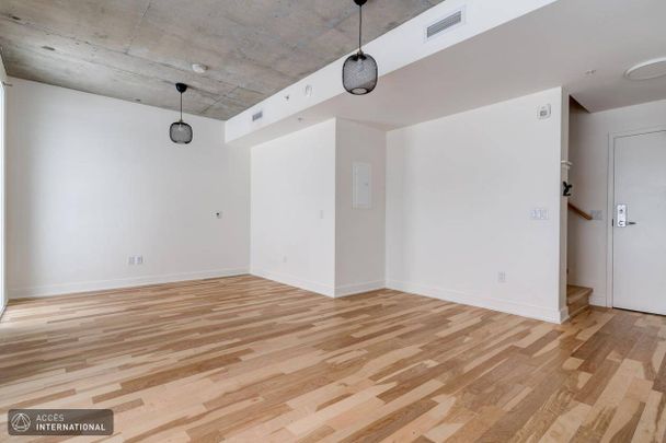 Charming two-story apartment for rent in Rosemont | Accès International - Photo 1