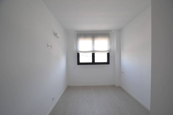 3 room luxury Apartment for rent in Vilanova i la Geltrú, Catalonia - Photo 1