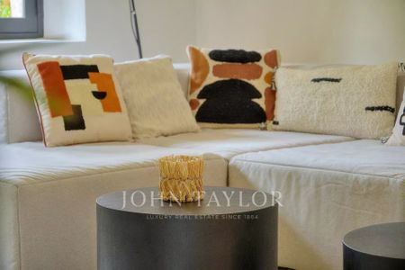 Maison à louer Mougins, Cote d'Azur, France8 500 EUR / Mois - Photo 2
