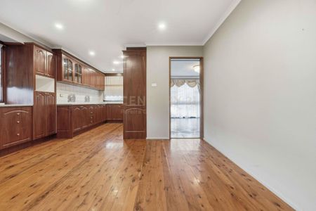Comfortable Family Home in Quiet Cul-De-Sac - Photo 5