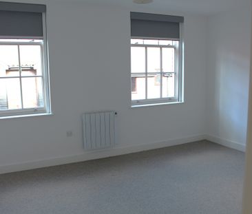 Penthouse Apartment to let in Norwich with private roof terrace - Photo 5