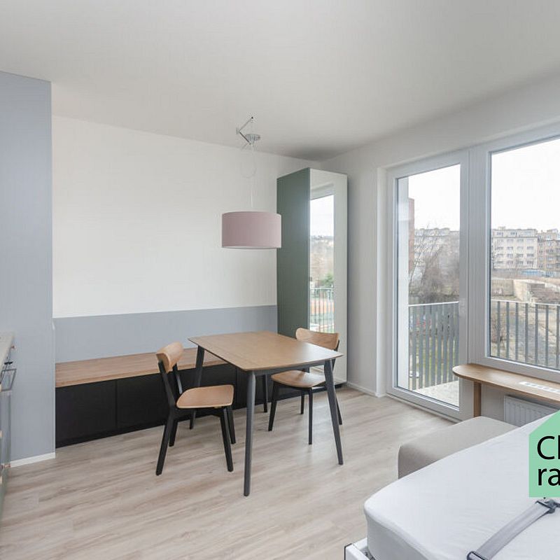 Pronájem bytu 1+kk 28 m² - Photo 1